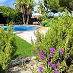 Pinos Malaga With Private Pool, Garden, Bbq 빌라